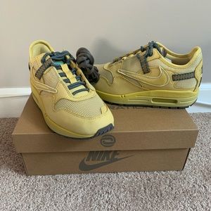 SOLD- Travis Scott - Nike Air Max 1